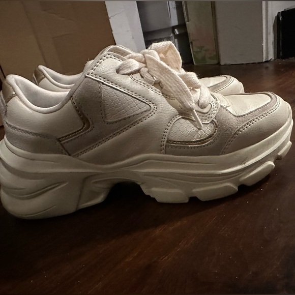 Zara sneakers - Picture 3 of 3